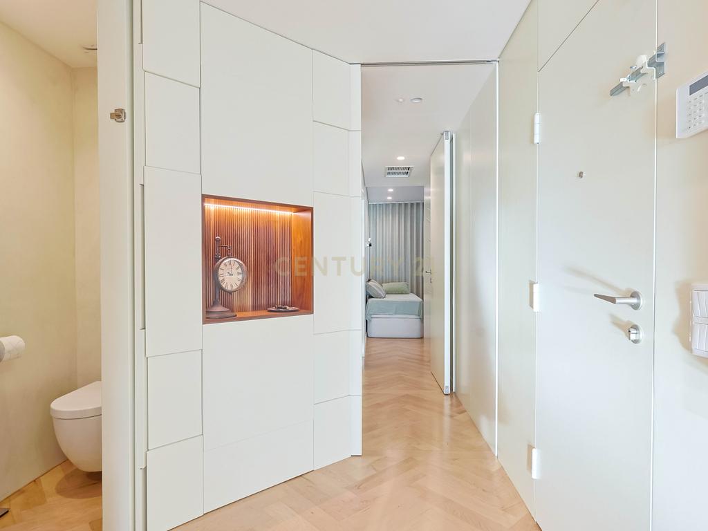 Apartamento T2 à venda na Avenida Brasil com vista Mar - Image 19