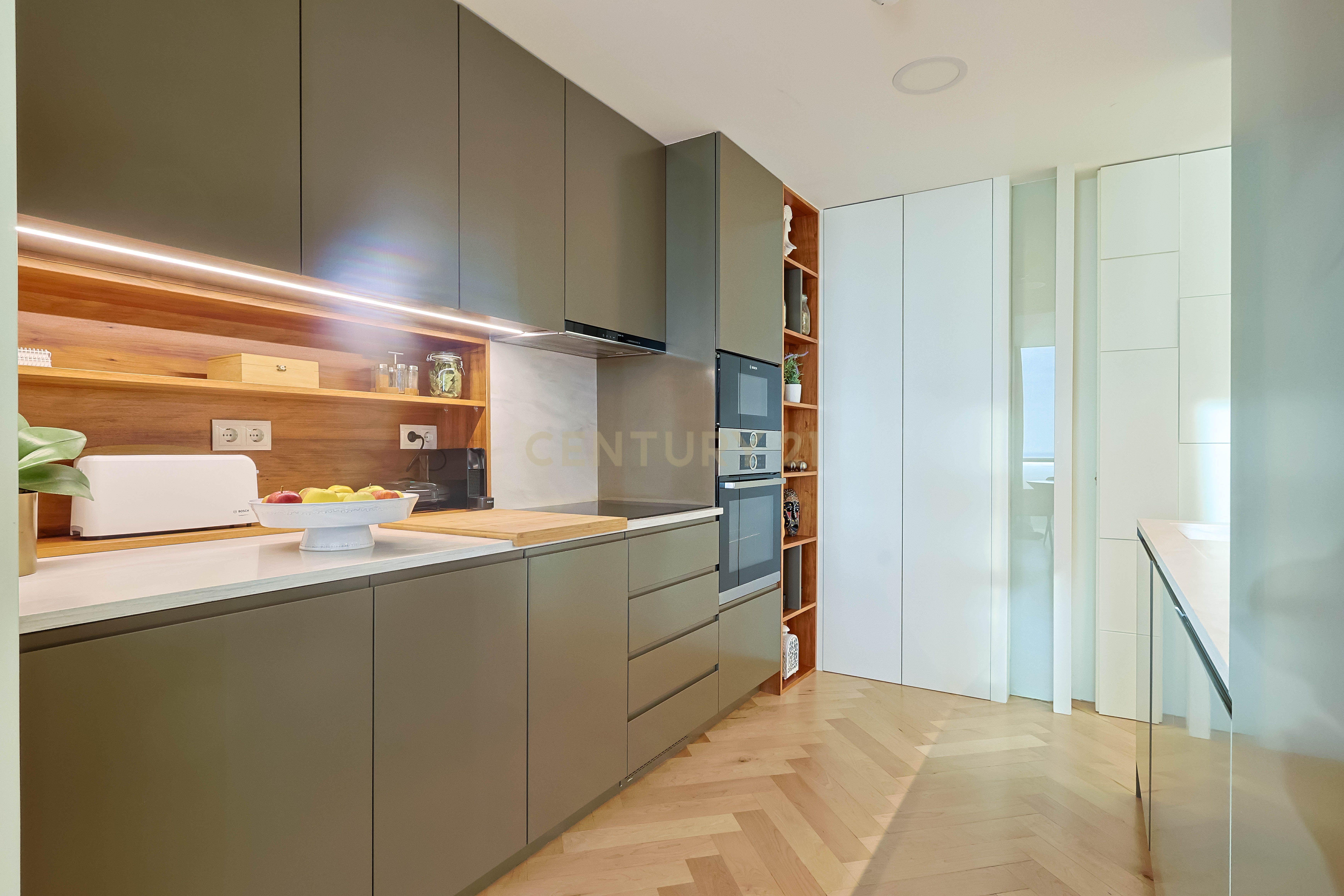 Apartamento T2 à venda na Avenida Brasil com vista Mar - Image 22