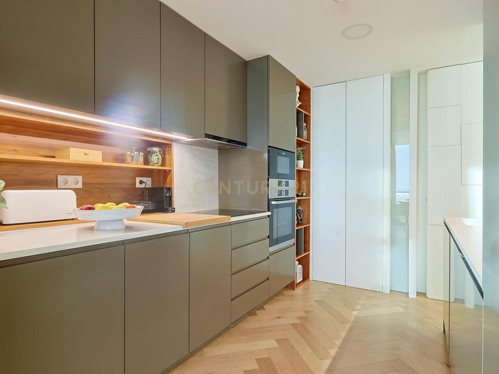 Apartamento T2 à venda na Avenida Brasil com vista Mar - Image 22