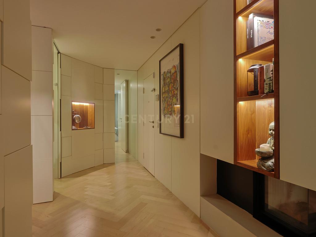 Apartamento T2 à venda na Avenida Brasil com vista Mar - Image 9