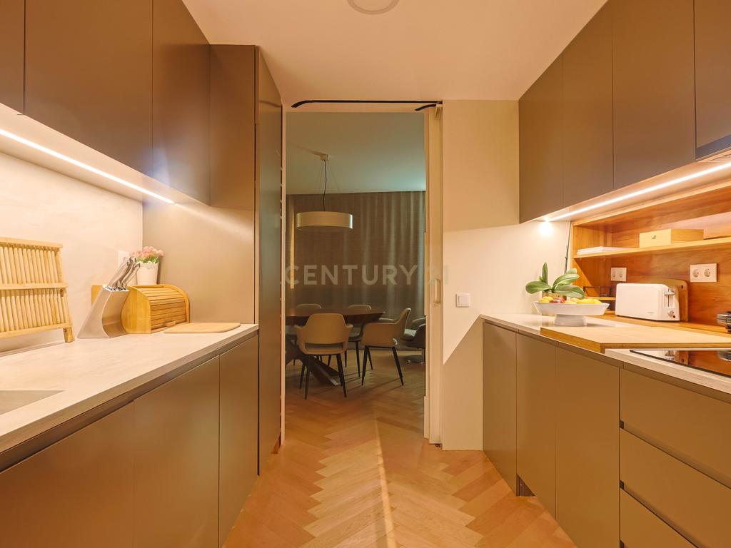 Apartamento T2 à venda na Avenida Brasil com vista Mar - Image 29