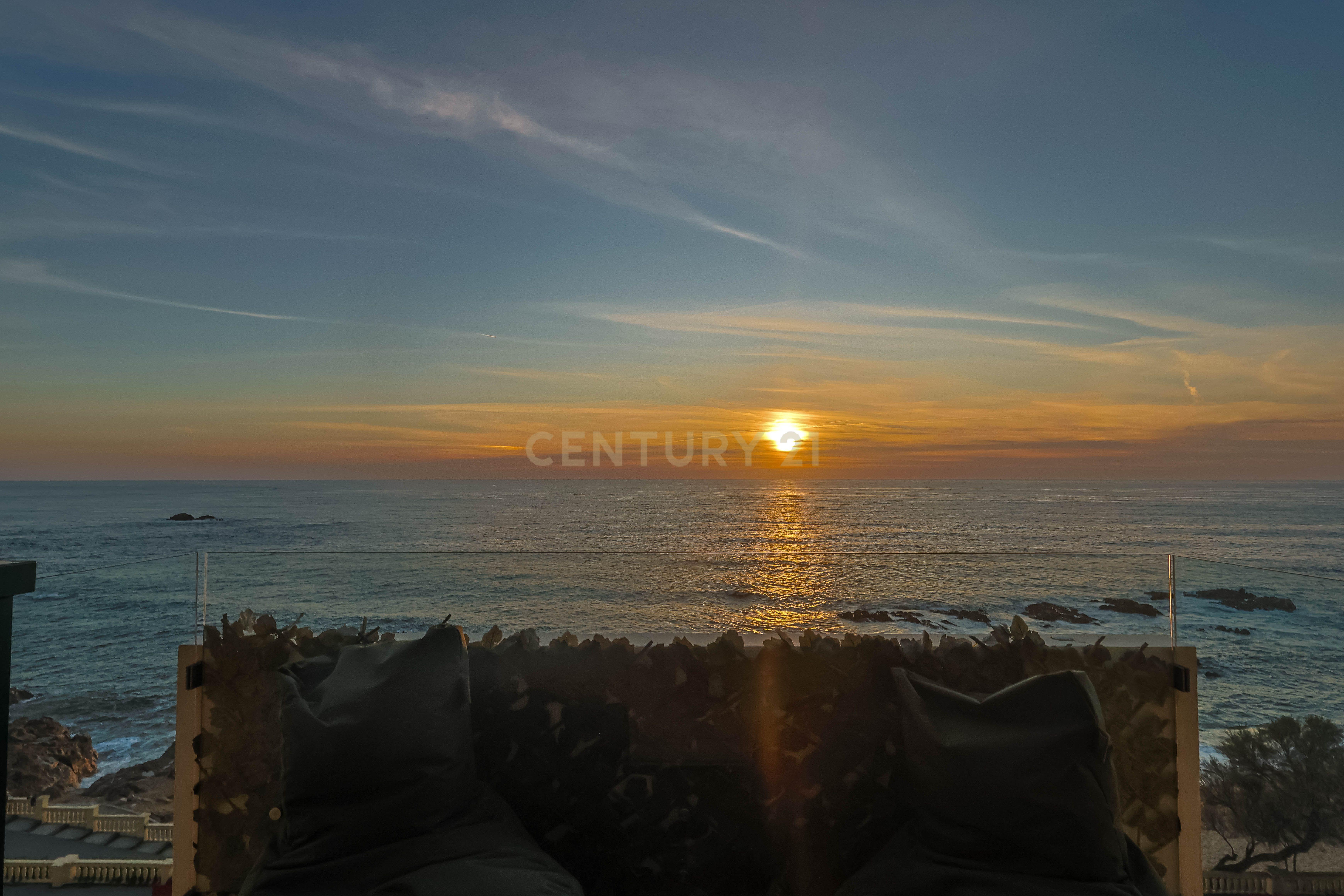Apartamento T2 à venda na Avenida Brasil com vista Mar - Image 10