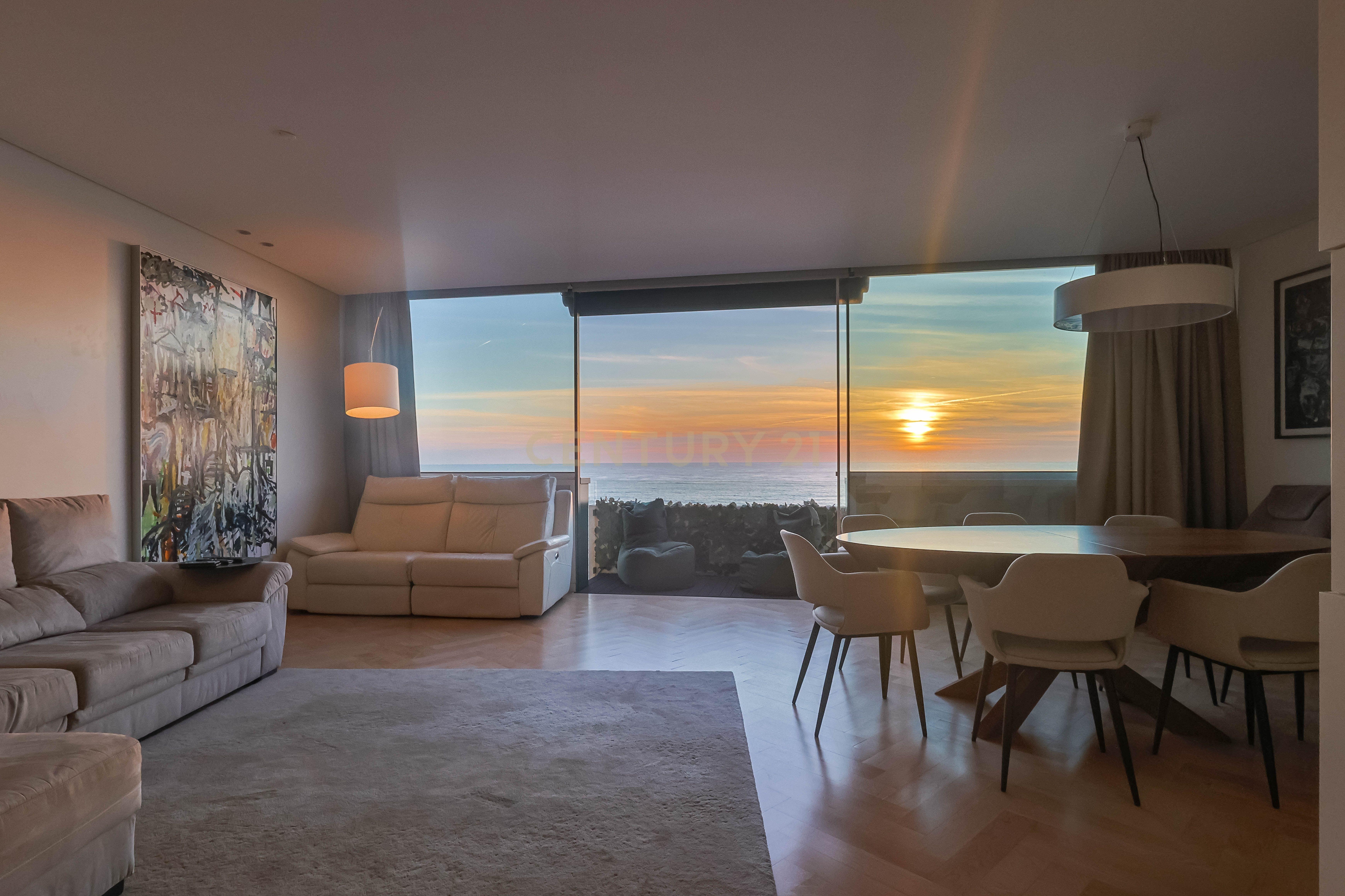 Apartamento T2 à venda na Avenida Brasil com vista Mar - Image 7