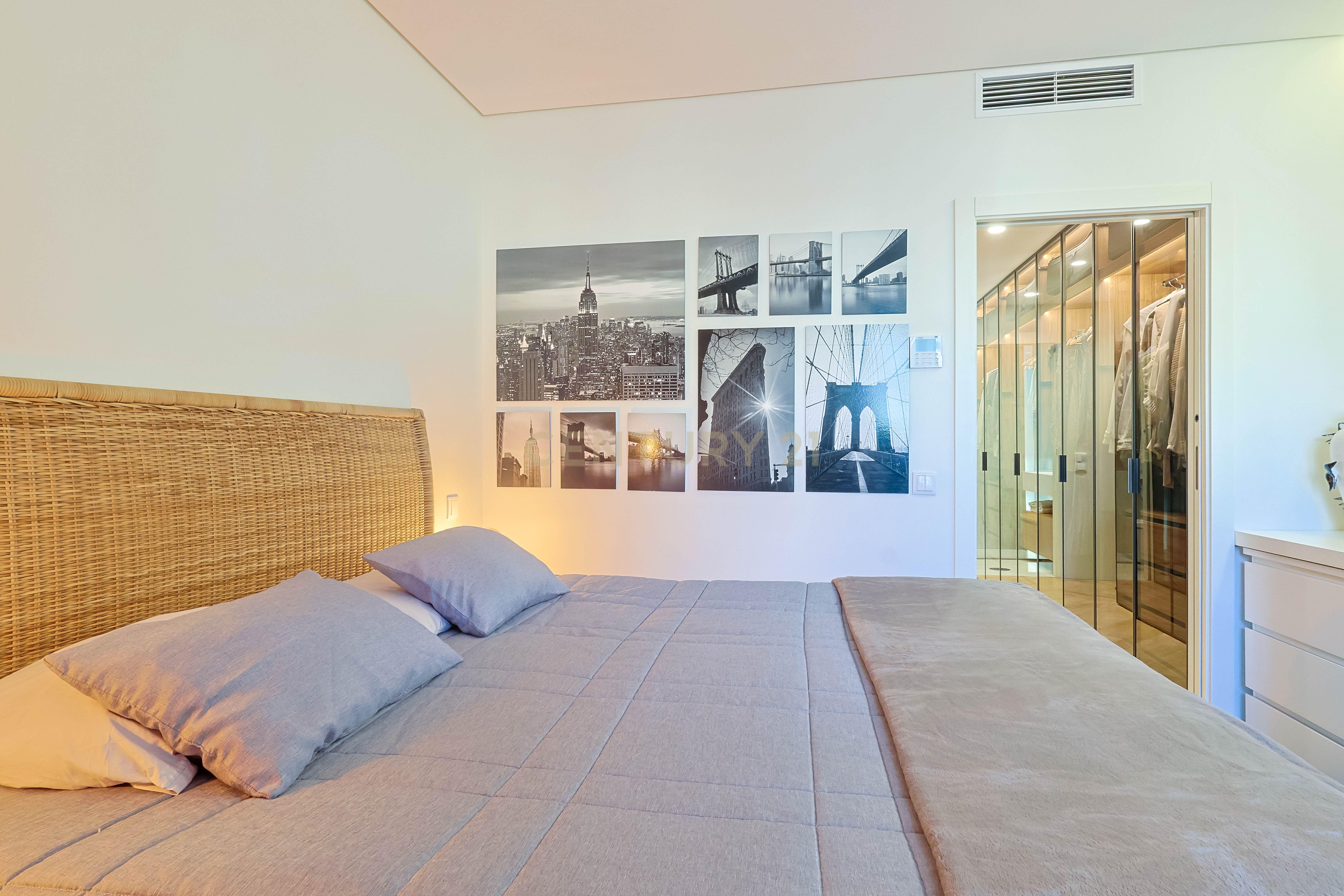 Apartamento T2 à venda na Avenida Brasil com vista Mar - Image 11