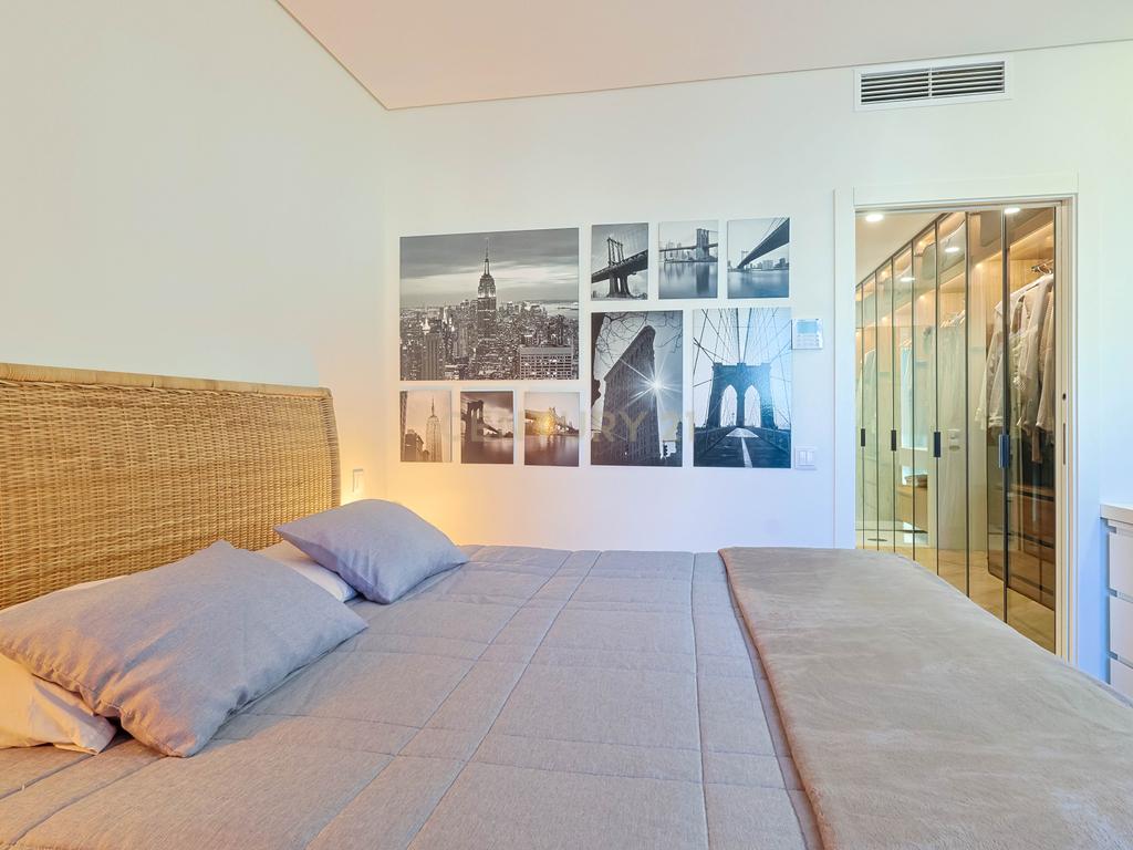 Apartamento T2 à venda na Avenida Brasil com vista Mar - Image 11