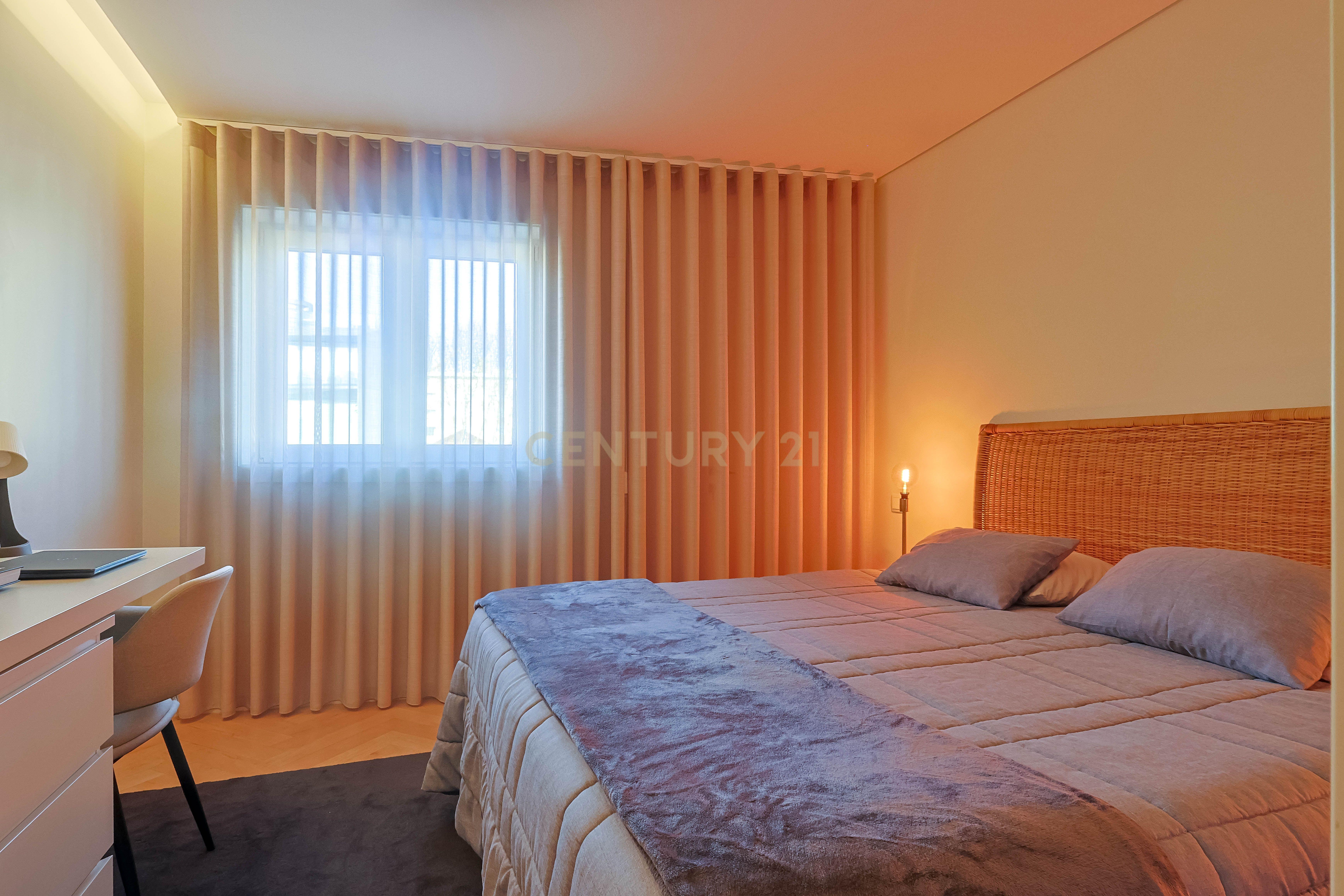 Apartamento T2 à venda na Avenida Brasil com vista Mar - Image 35