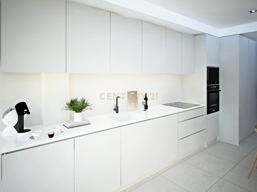 Apartamento T3 com Terraço e Box , no Centro da Cidade da Maia - Image 5