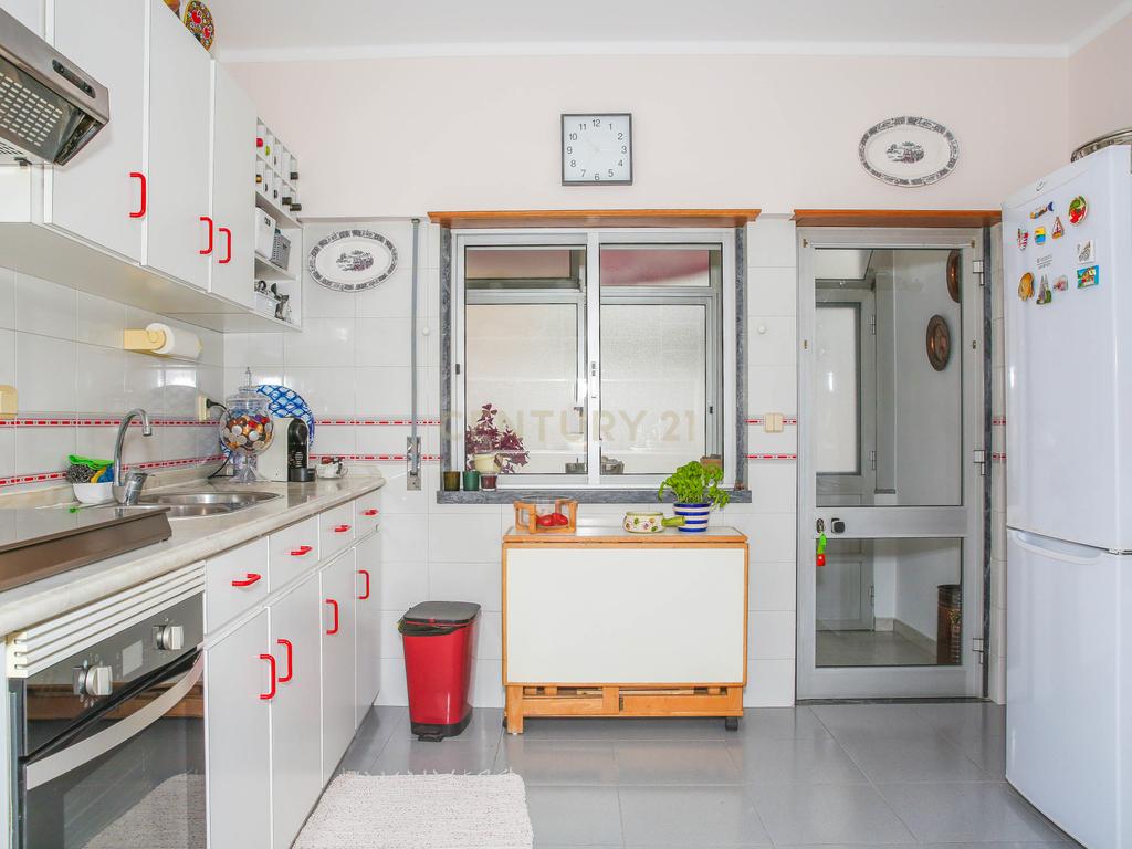 Prédio em Propriedade Total - Habitação e Comércio - Image 39