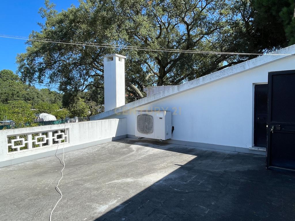 Moradia T2 - Fernão Ferro -Terreno 660 m2 - Image 21