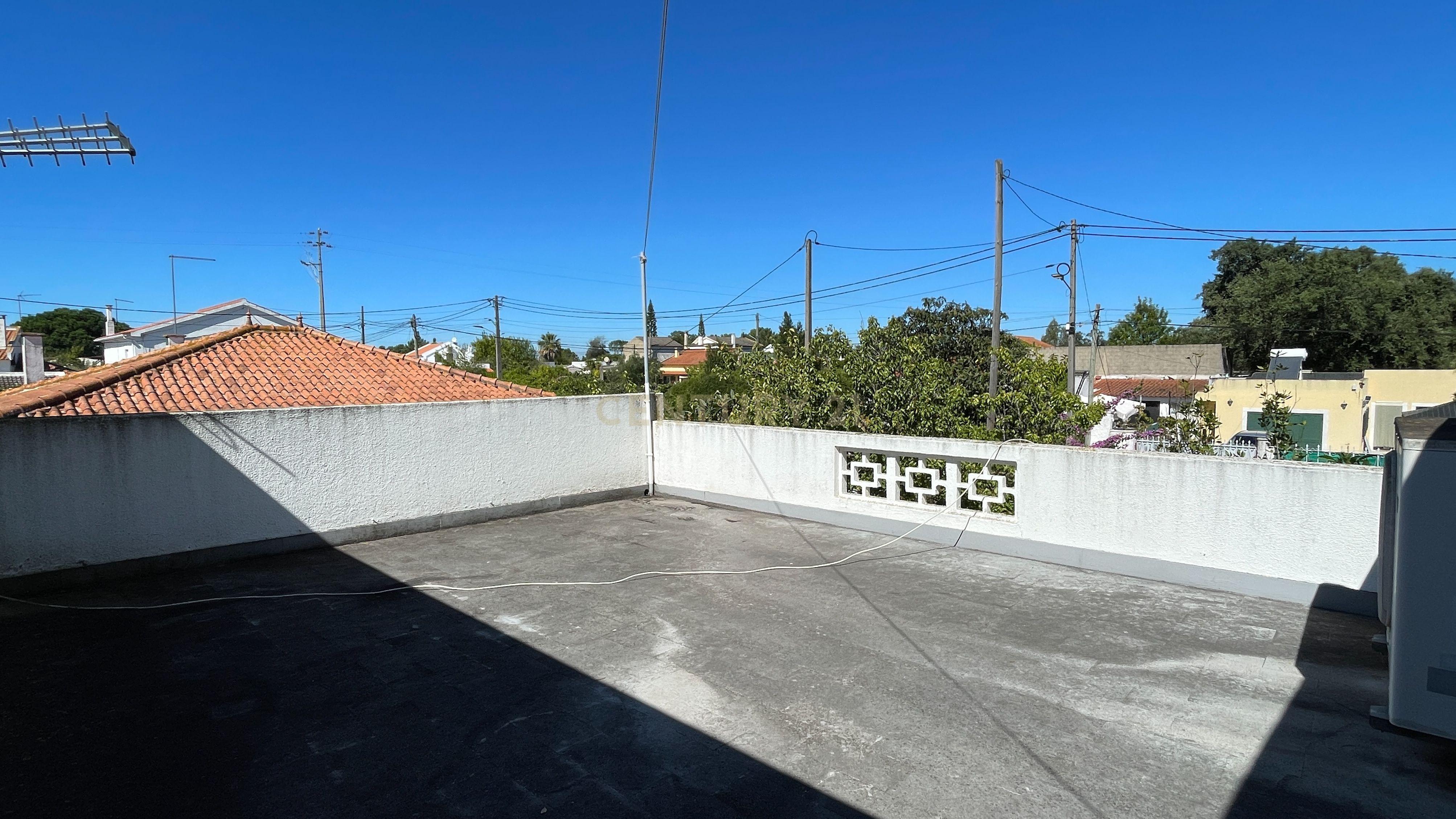 Moradia T2 - Fernão Ferro -Terreno 660 m2 - Image 20