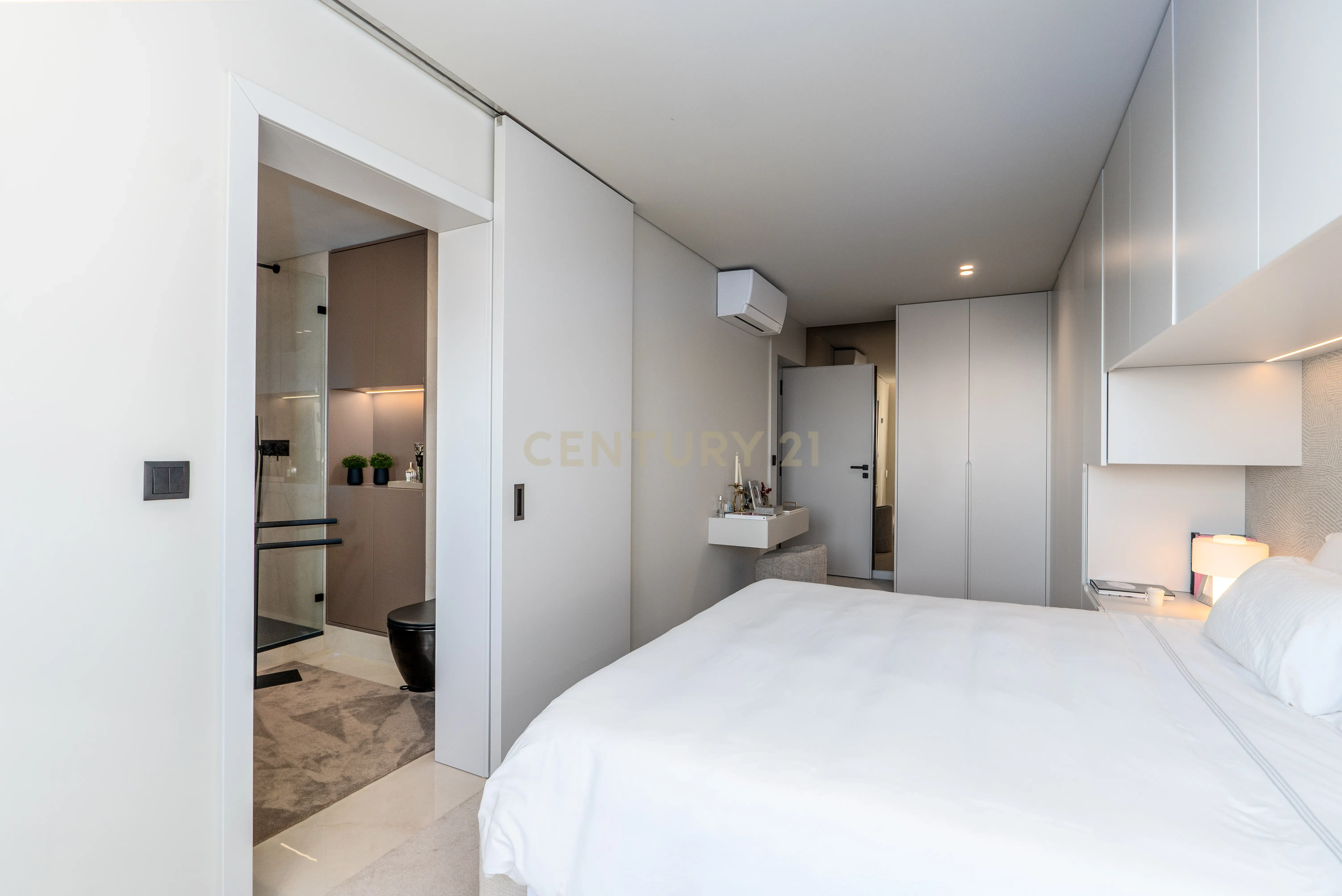 T3 de Luxo nos Pinhais da Foz - Image 16