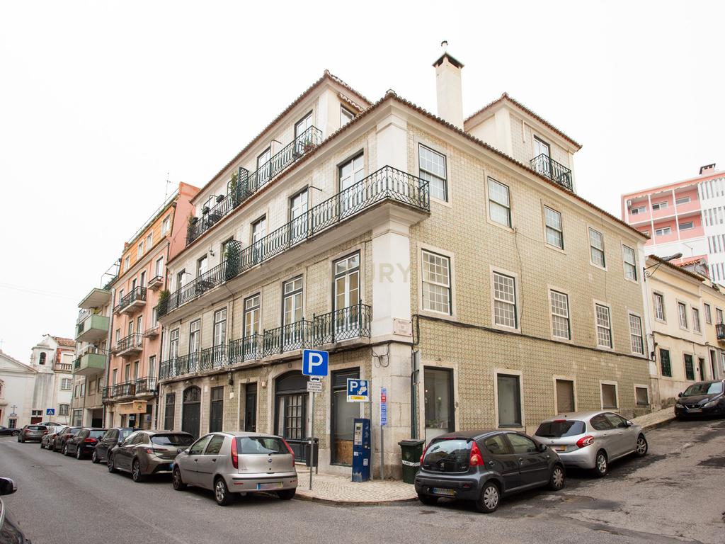 Apartamento com 3 quartos na Estrela, Lisboa - Image 32