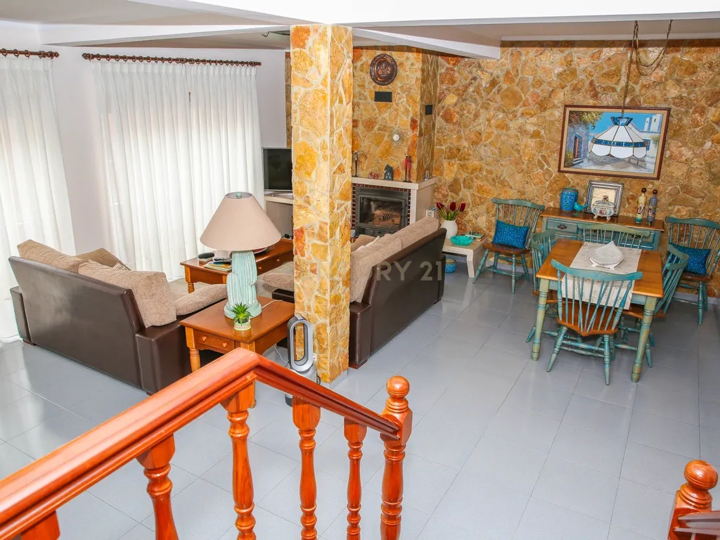 Prédio em Propriedade Total - Habitação e Comércio - Image 5