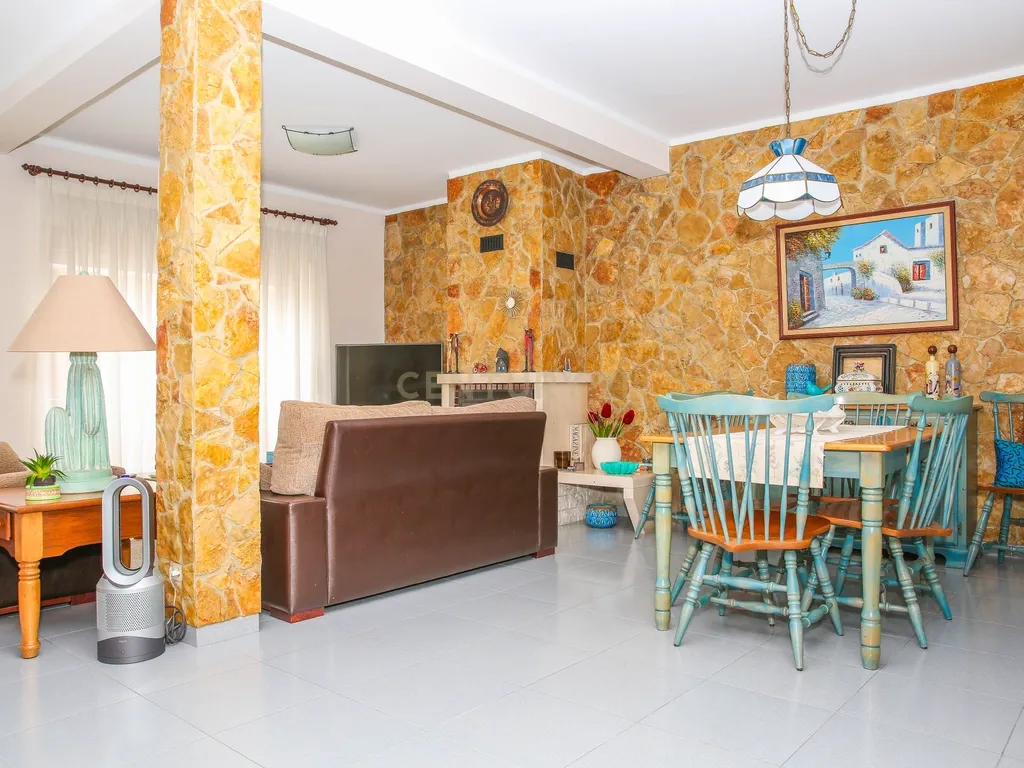 Prédio em Propriedade Total - Habitação e Comércio - Image 31