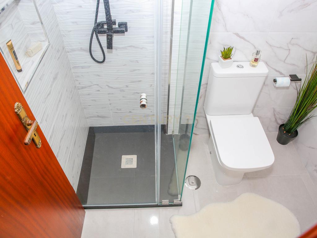 Prédio em Propriedade Total - Habitação e Comércio - Image 22