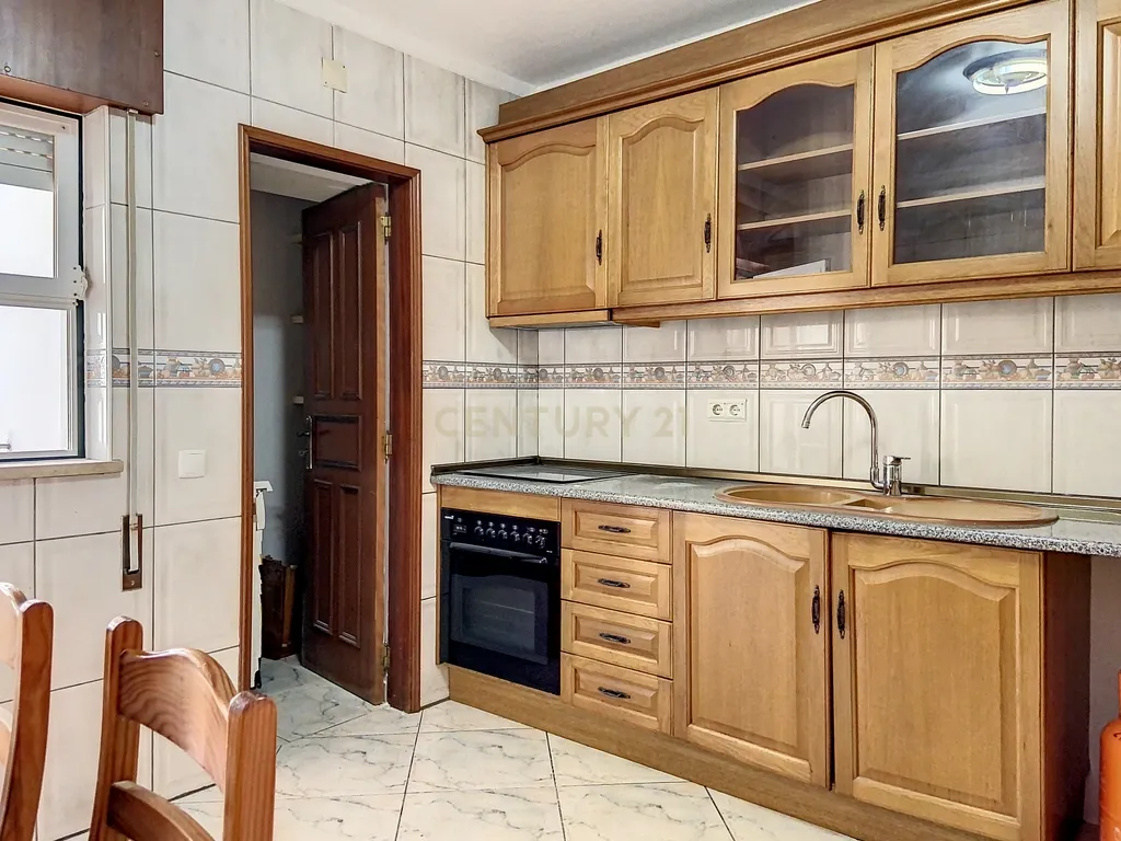 Apartamento T3 com Suite à Venda em Olhão – Bem localizado e com boas áreas - Image 19