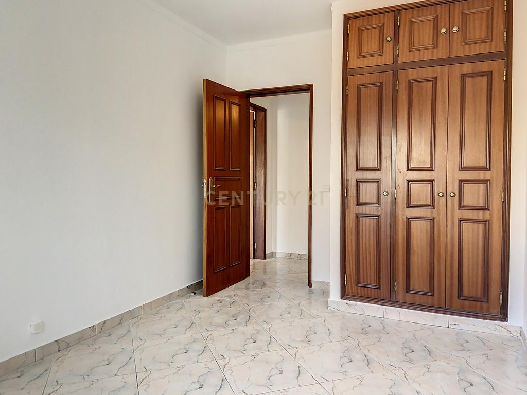 Apartamento T3 com Suite à Venda em Olhão – Bem localizado e com boas áreas - Image 10