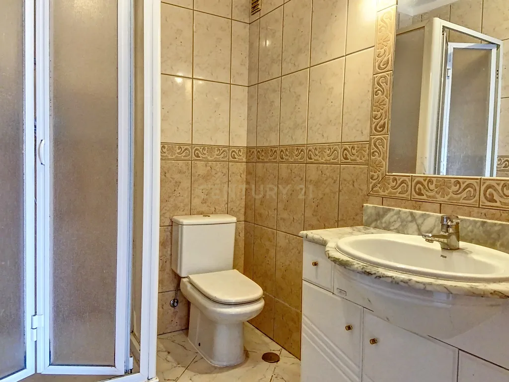 Apartamento T3 com Suite à Venda em Olhão – Bem localizado e com boas áreas - Image 7