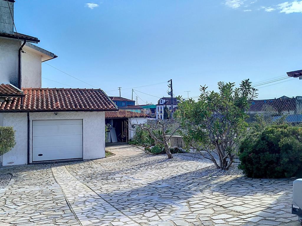 Excelente moradia com 4 quartos  - Image 10