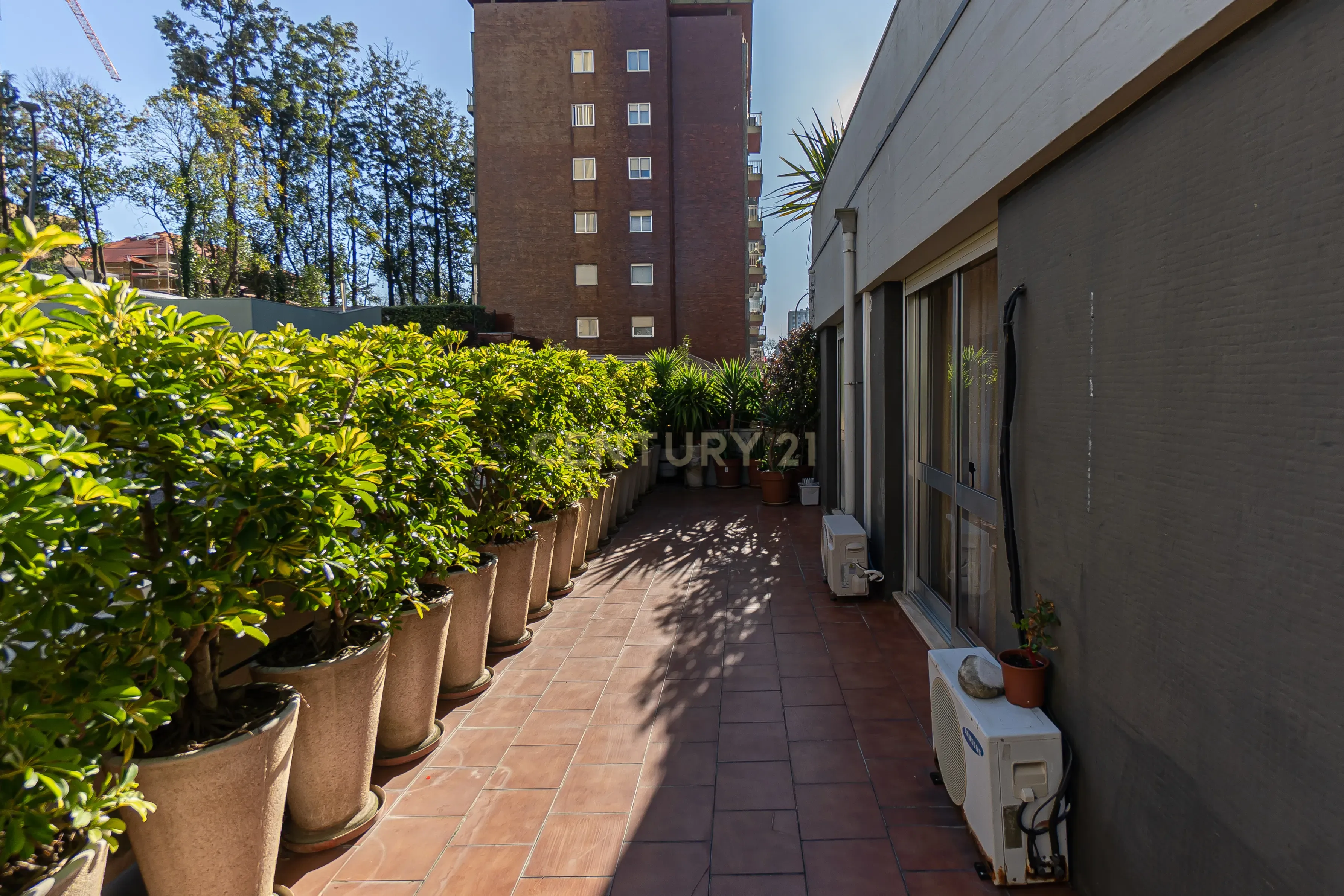 Apartamento T4+1 no Foco - Image 8