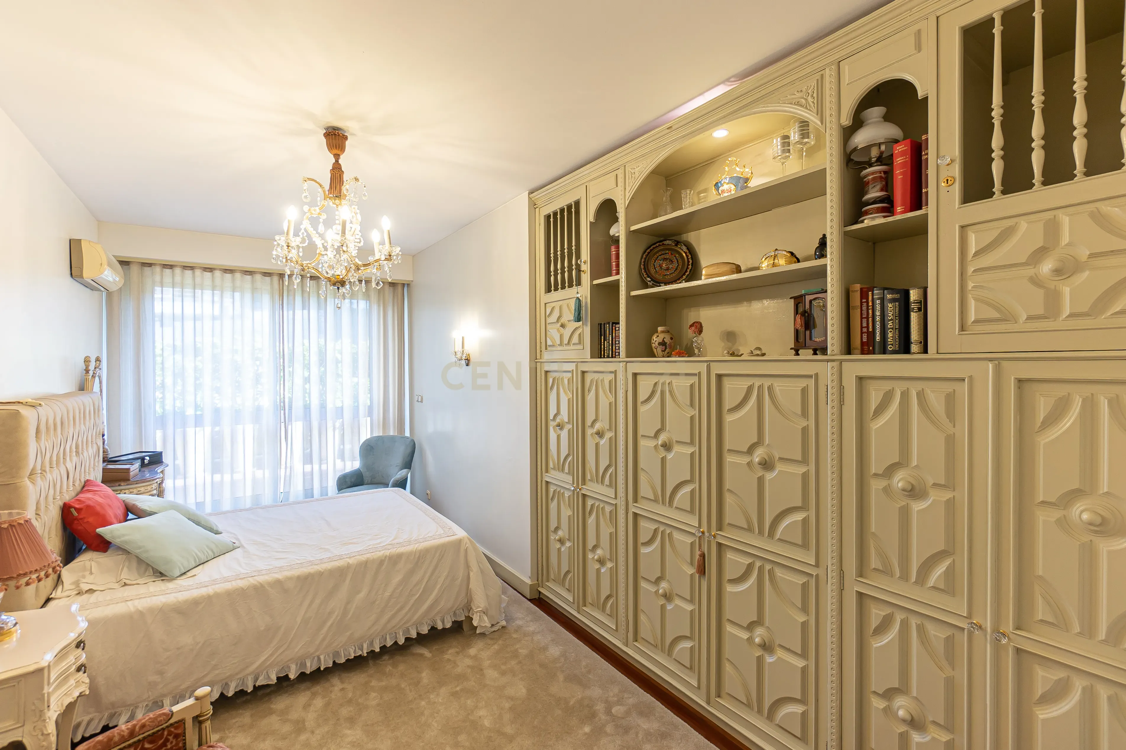 Apartamento T4+1 no Foco - Image 15
