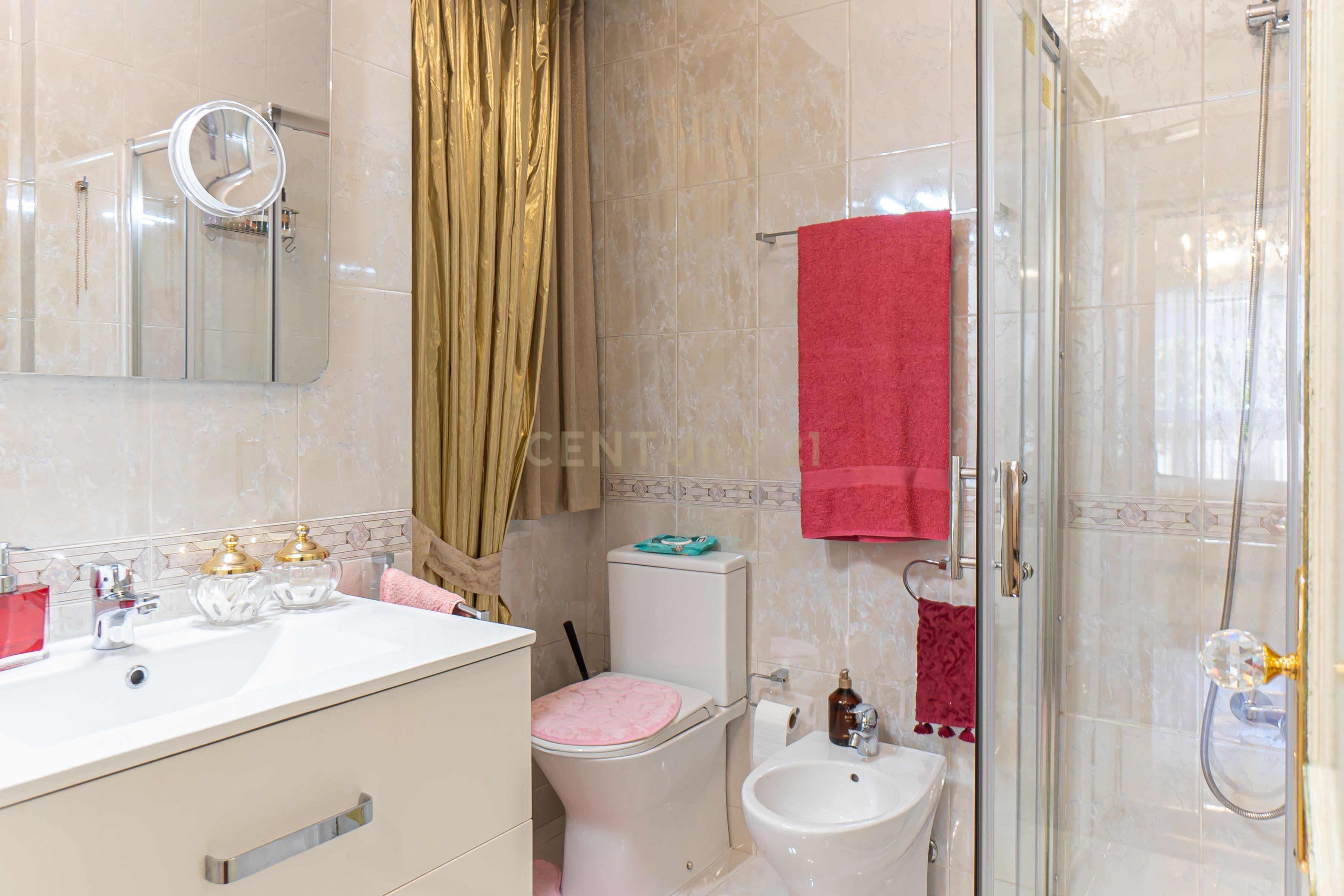Apartamento T4+1 no Foco - Image 20