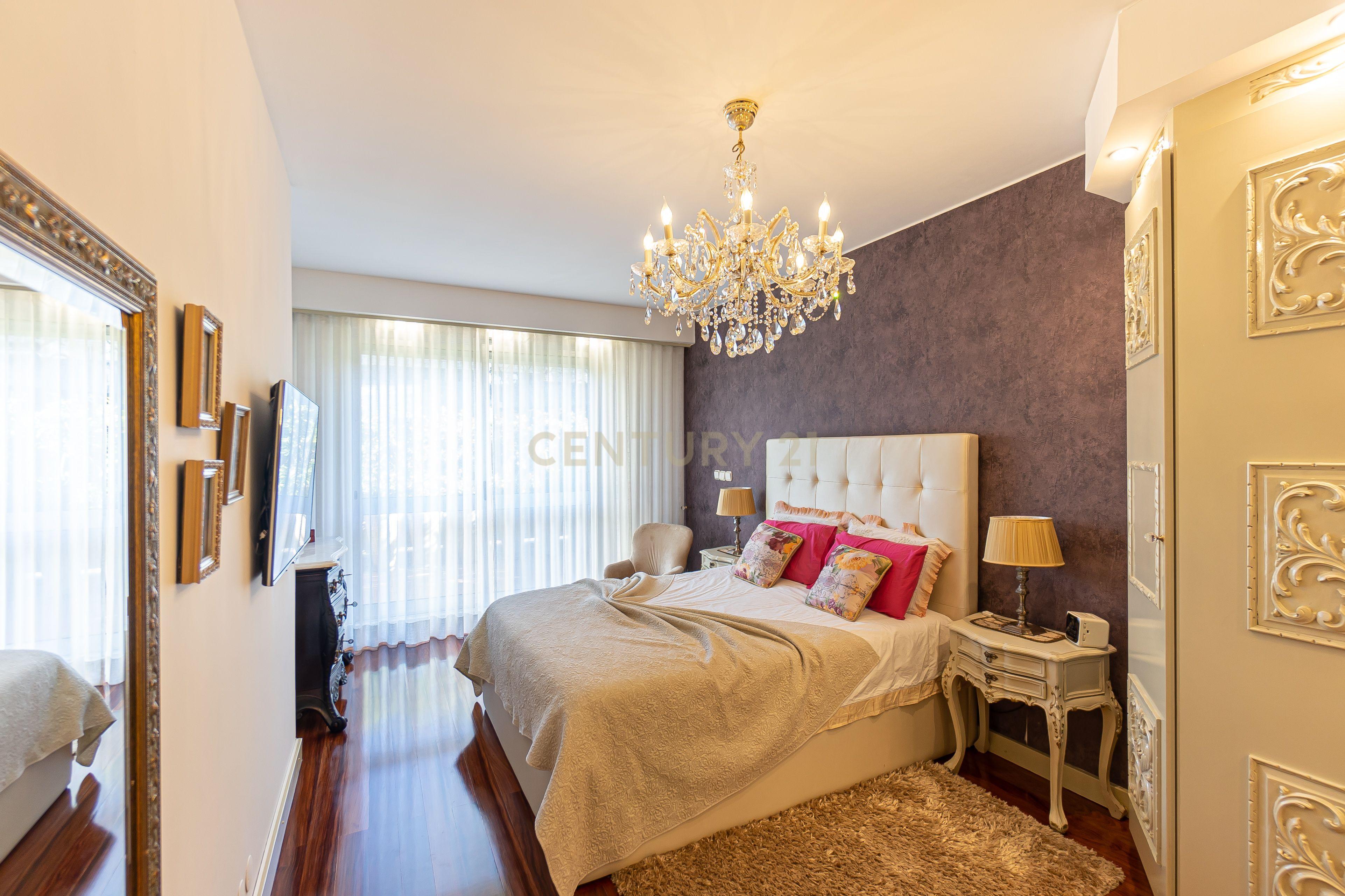Apartamento T4+1 no Foco - Image 13