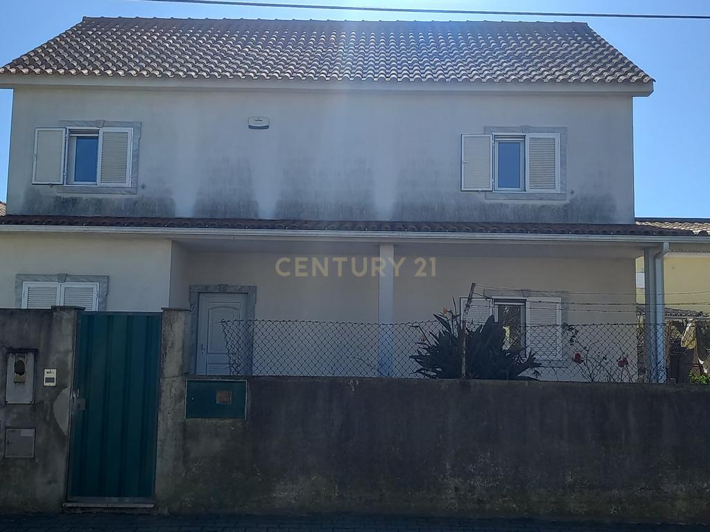 MORADIA TÉRREA T3 COM SÓTÃO E GARAGEM + MORADIA T5 (Benfeitoria) -  EM FERNÃO FERRO - Image 64