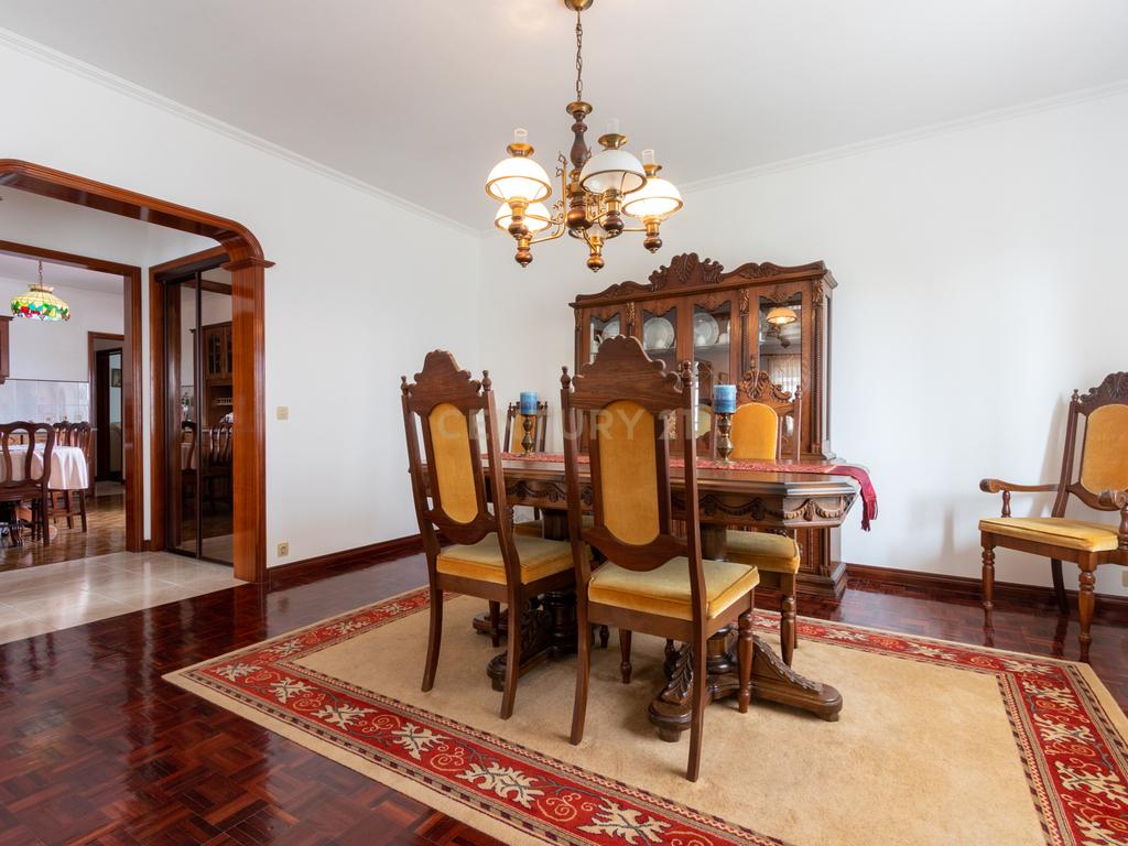 Casa Isolada com Jardim e Terraço em Vila Franca do Campo - Image 22