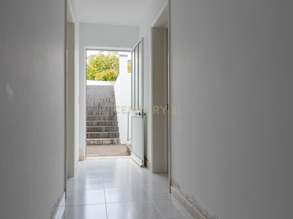 Casa Isolada com Jardim e Terraço em Vila Franca do Campo - Image 43