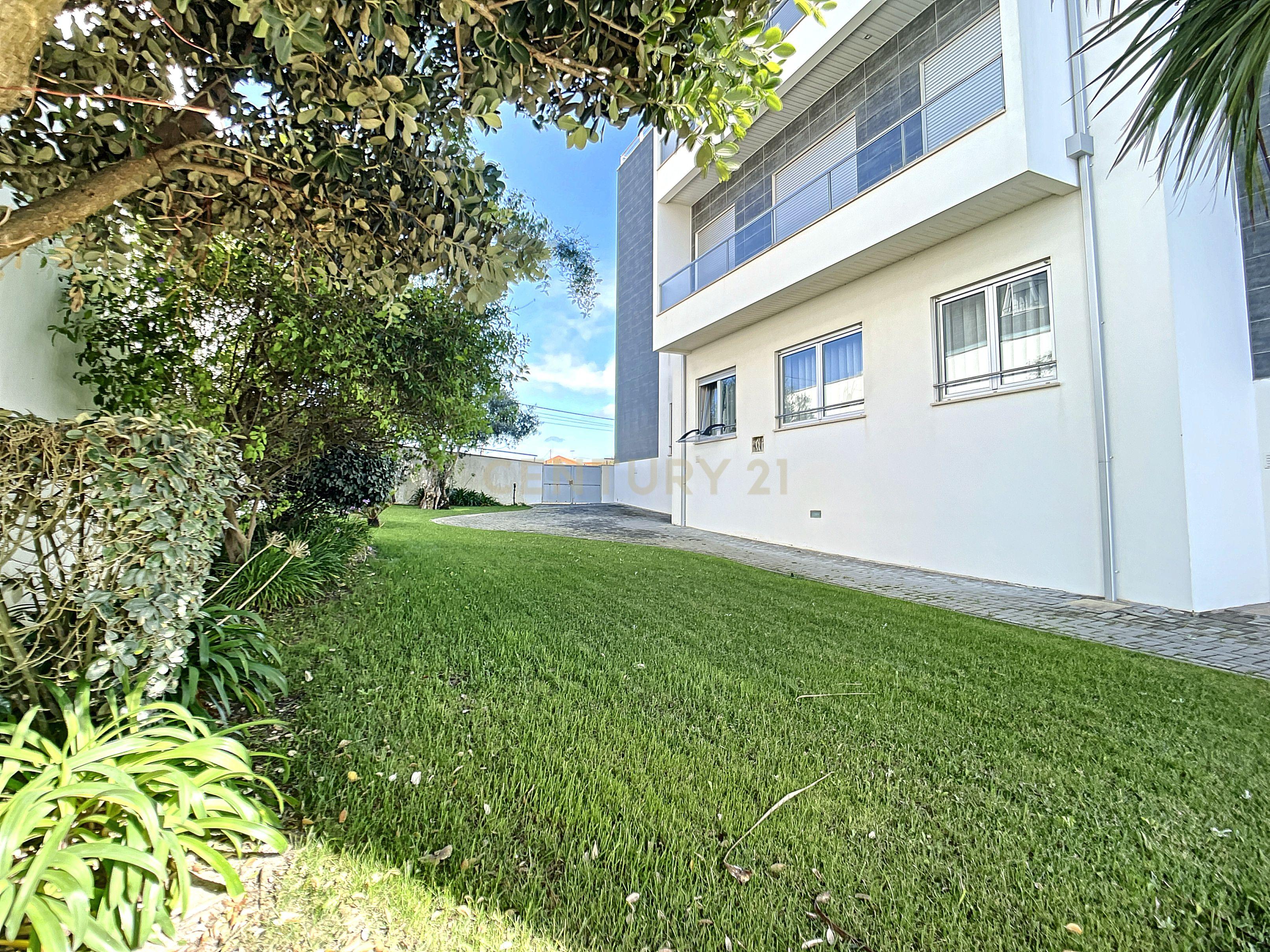 Apartamento T2 - Piscina - Terraço - Condominio Fechado - Nazaré - Image 3