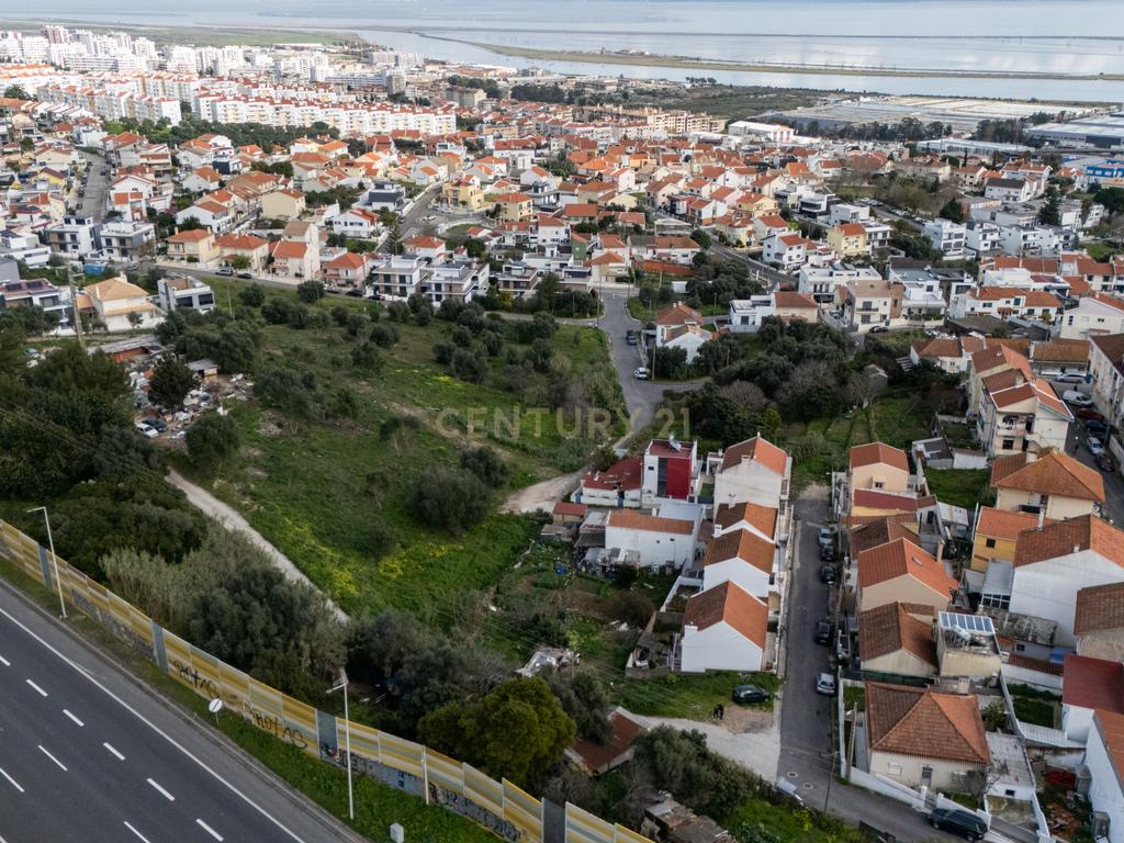 Terreno para Construção em Via Rara - Santa Iria da Azóia - Image 3
