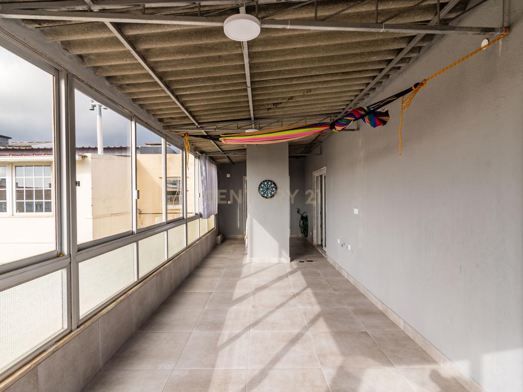 Duplex Renovado com Terraços em Mem-Martins - Image 28