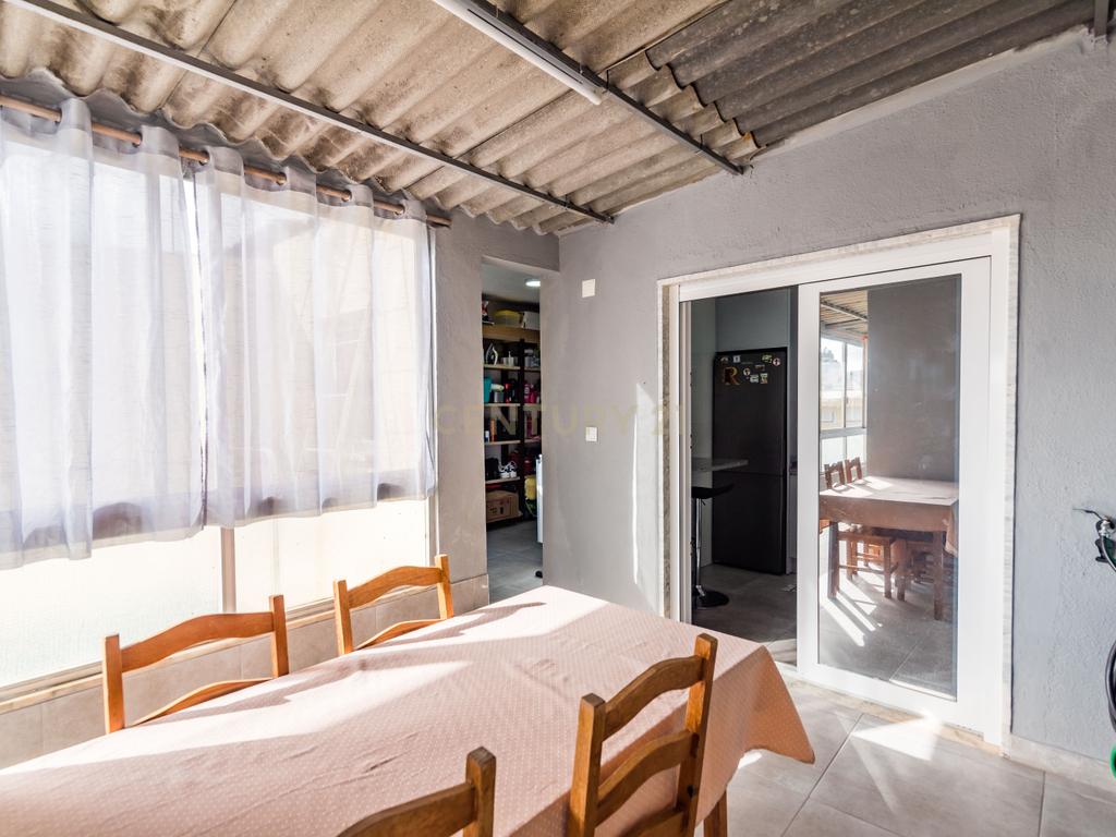 Duplex Renovado com Terraços em Mem-Martins - Image 31