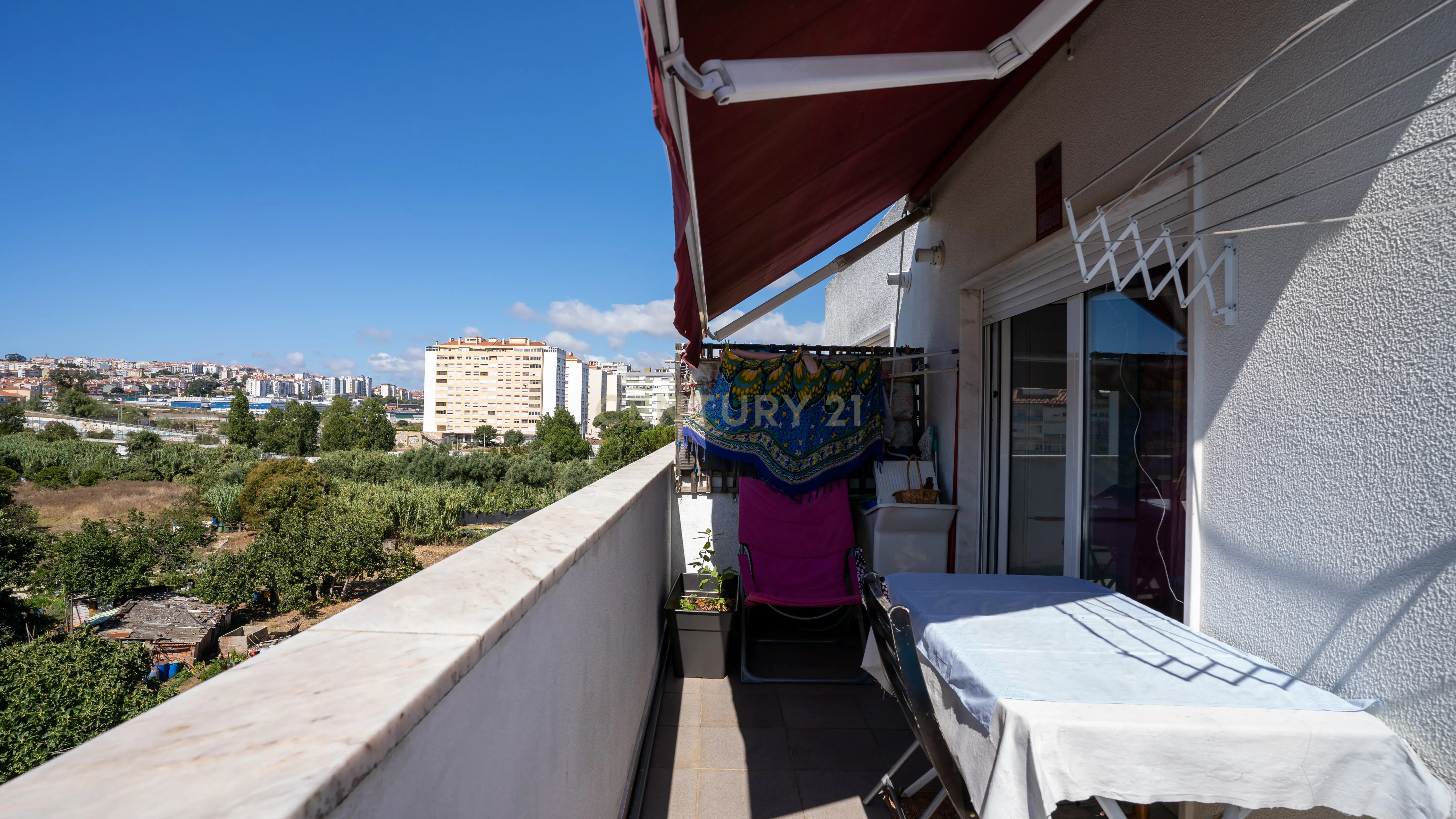 Apartamento com Terraço T2 de Charme em Benfica - Excelência e Conforto - Image 70