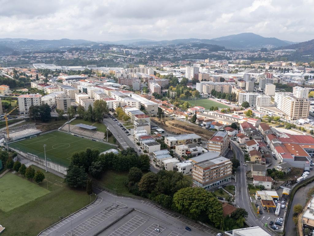Terreno para um hotel de 70 quartos com um segundo edifício para serviços - Image 19