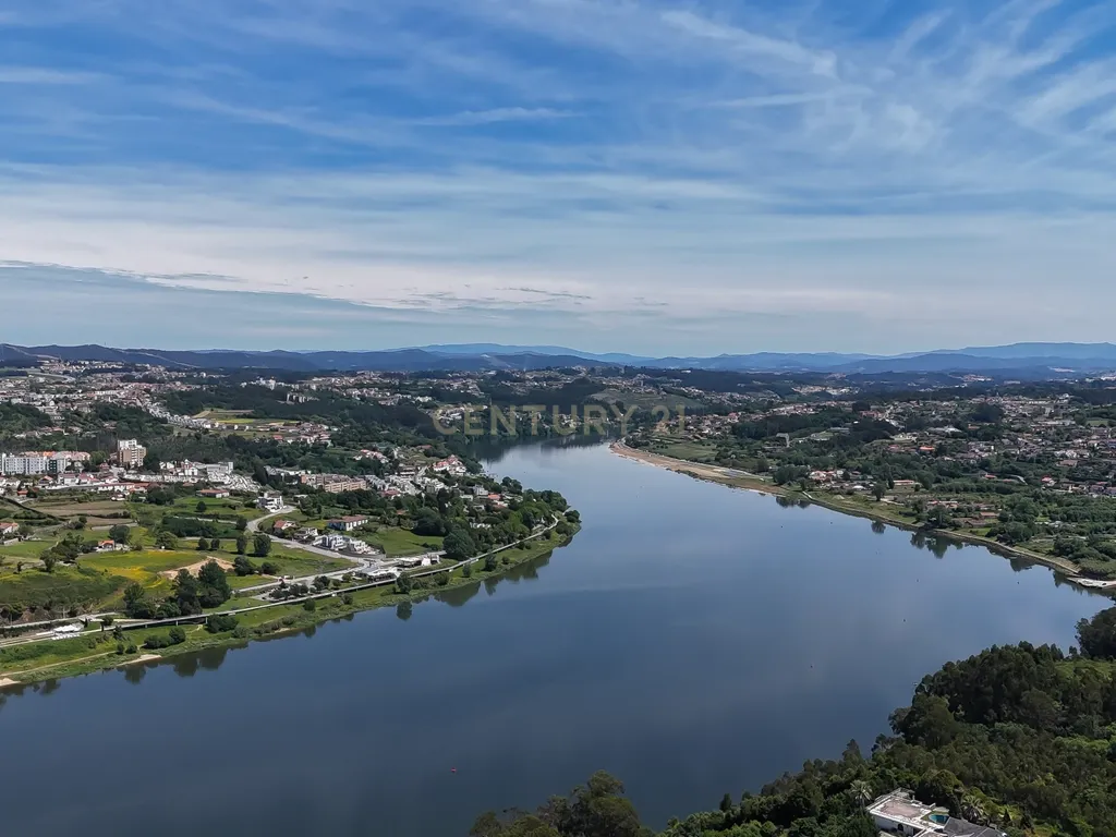 Terreno de 2000m² com Vista para o Douro e Projeto Aprovado Luxo e tranquilidade ao lado do Vinha Boutique Hotel - Image 26