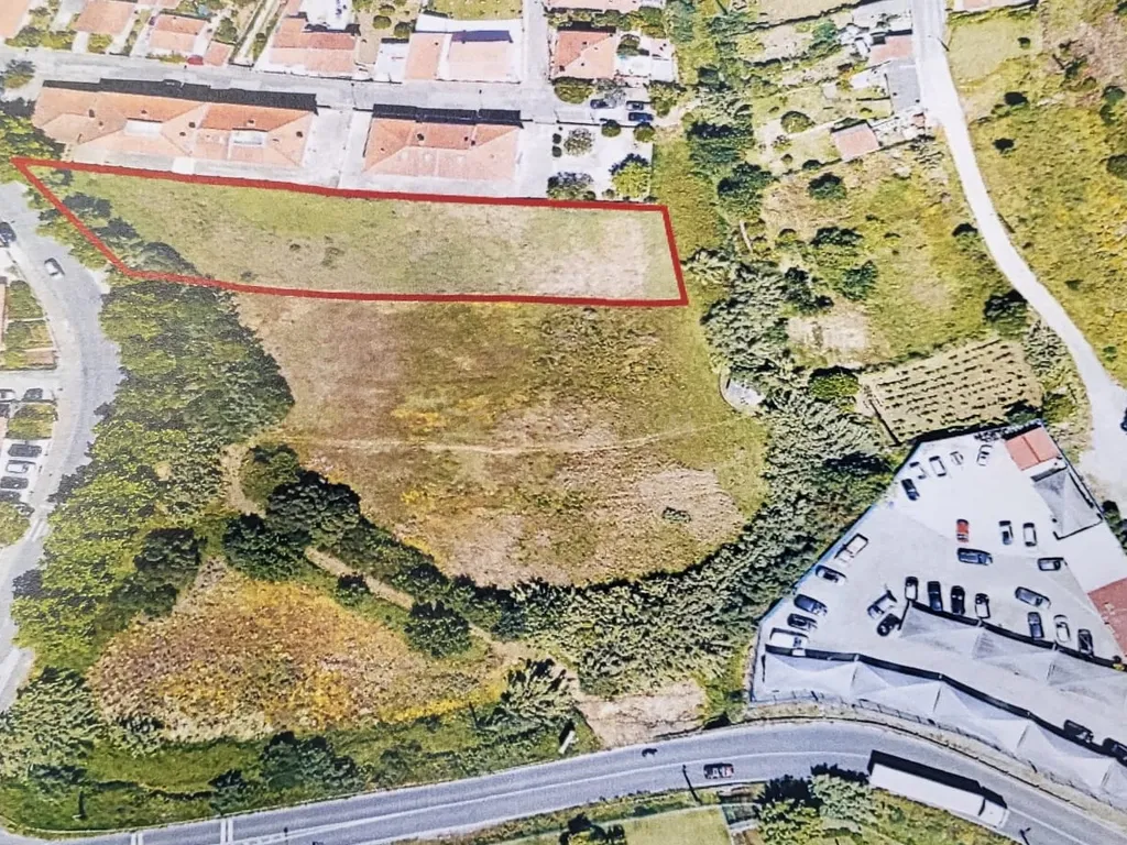 Terreno Urbano com 2400m2 em Rio de Mouro - Image 2