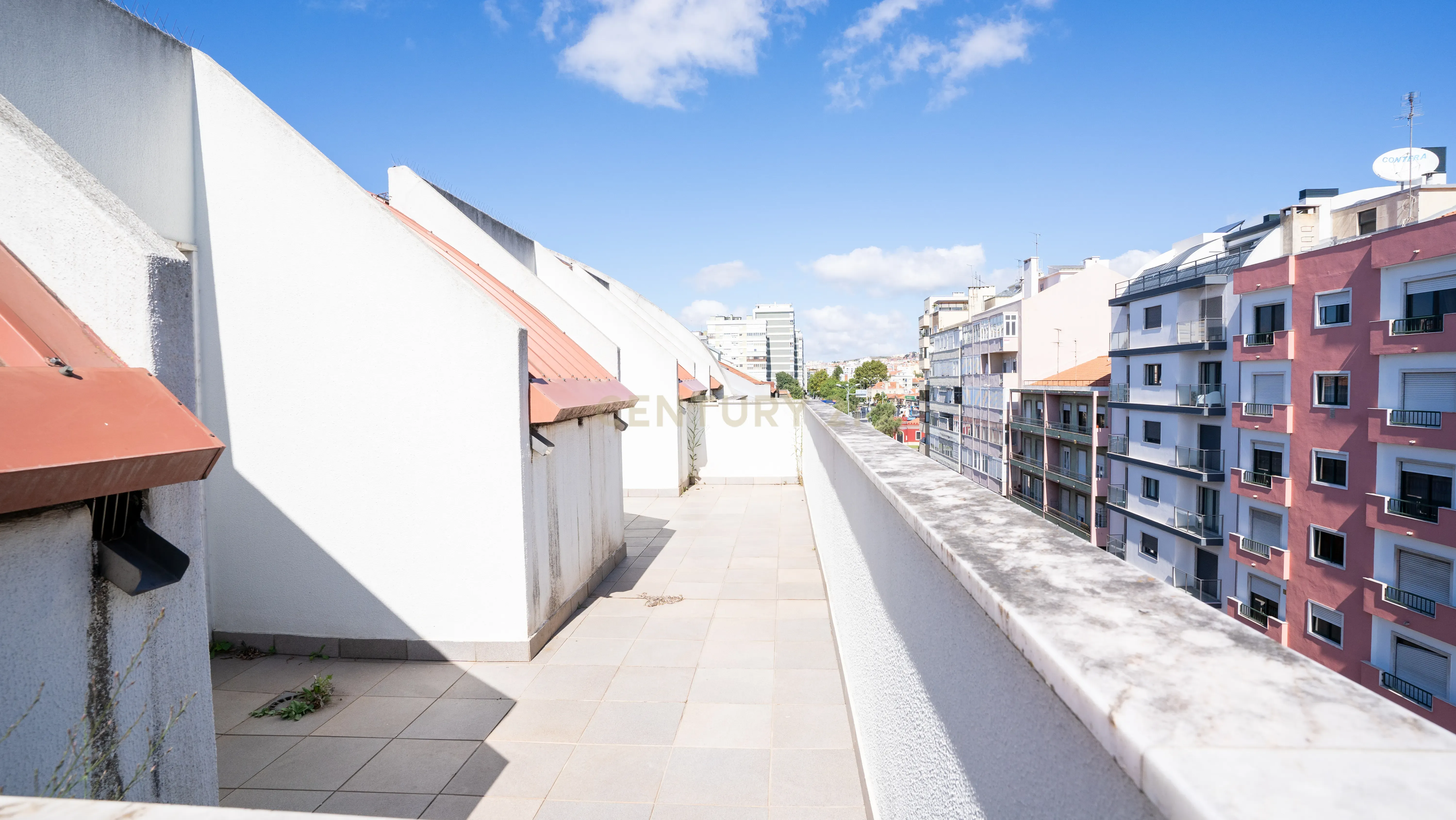Apartamento com Terraço T2 de Charme em Benfica - Excelência e Conforto - Image 71