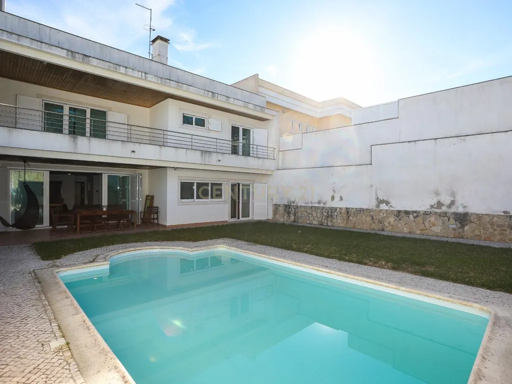 Moradia em Caneças, com piscina, sótao e um anexo com churrasqueira e quarto independente - Image 37