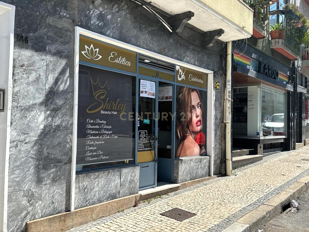 Venda de Negócio de Cabeleireiro e Estética no Centro do Porto - Image 3