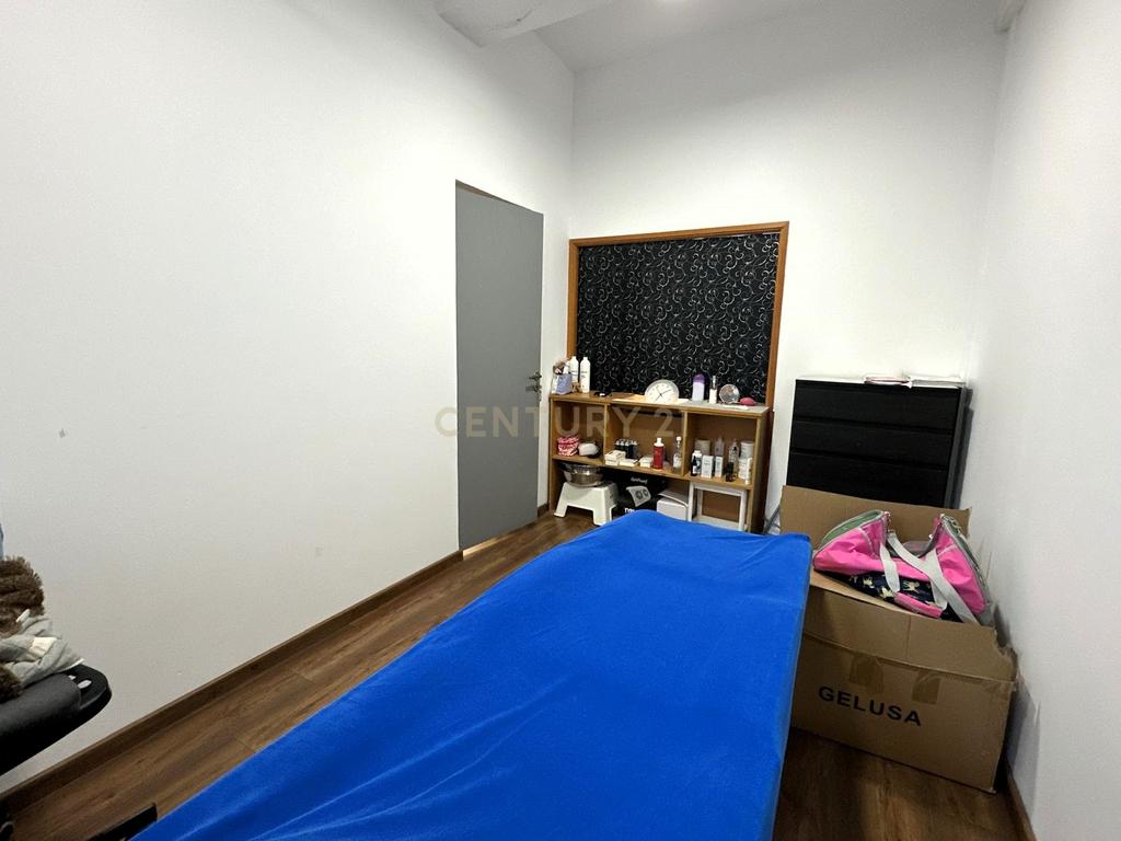 Venda de Negócio de Cabeleireiro e Estética no Centro do Porto - Image 14