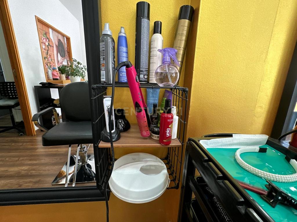 Venda de Negócio de Cabeleireiro e Estética no Centro do Porto - Image 25