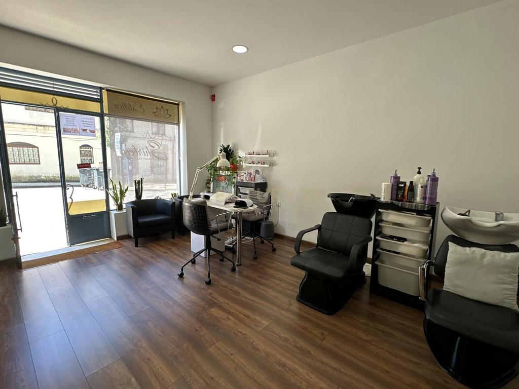 Venda de Negócio de Cabeleireiro e Estética no Centro do Porto - Image 8