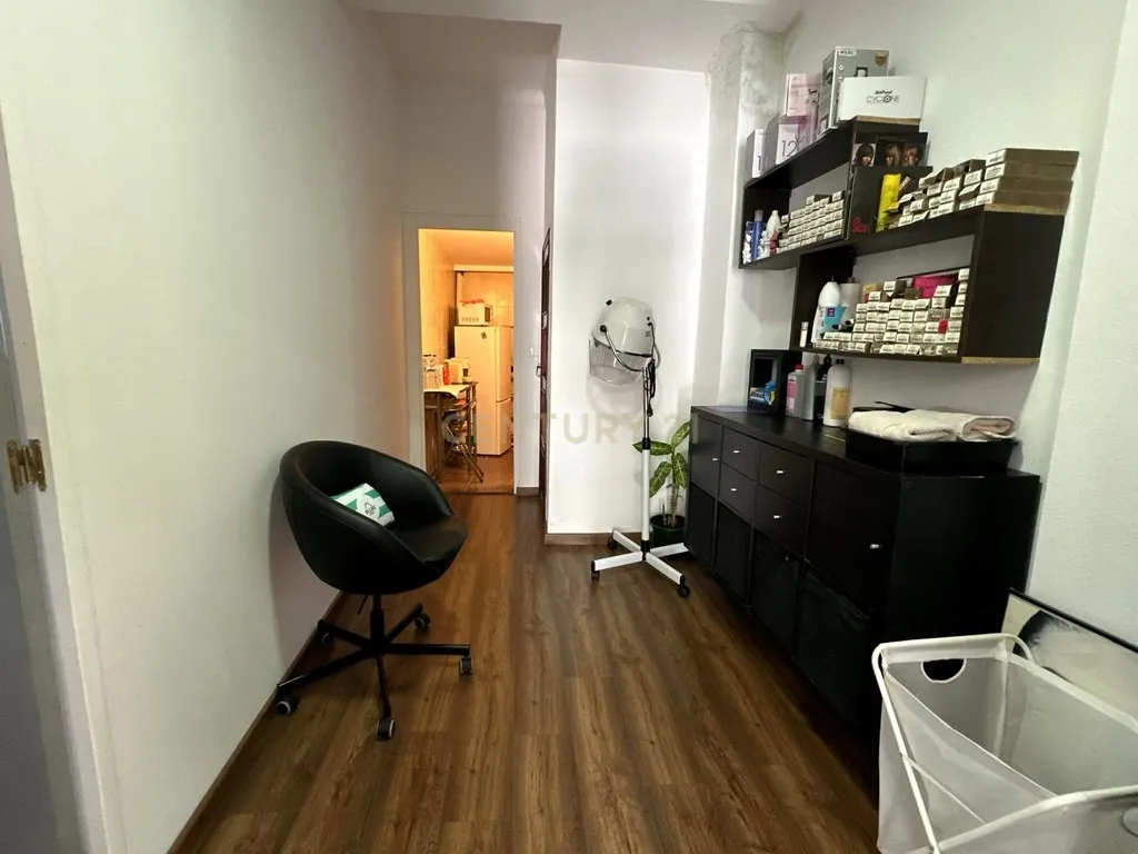 Venda de Negócio de Cabeleireiro e Estética no Centro do Porto - Image 10