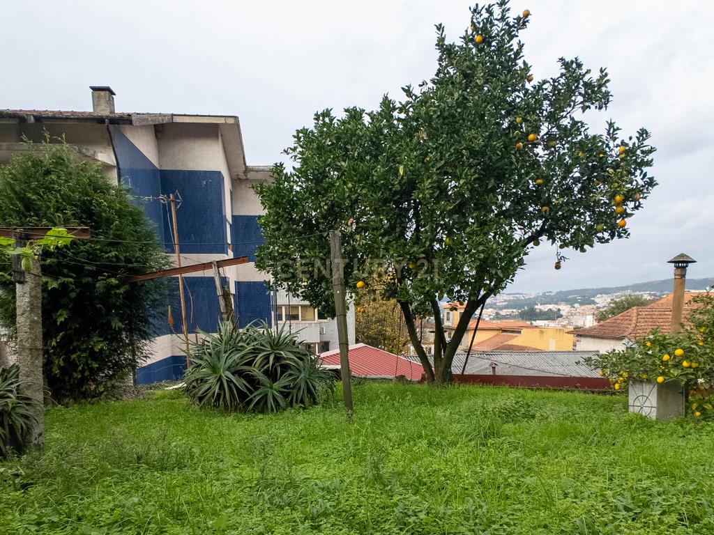 Moradia para restauro no Centro de Gondomar - Image 23