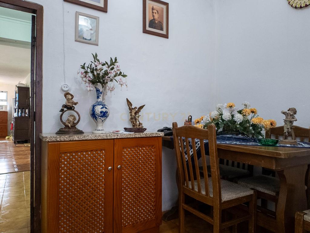 Moradia para restauro no Centro de Gondomar - Image 3