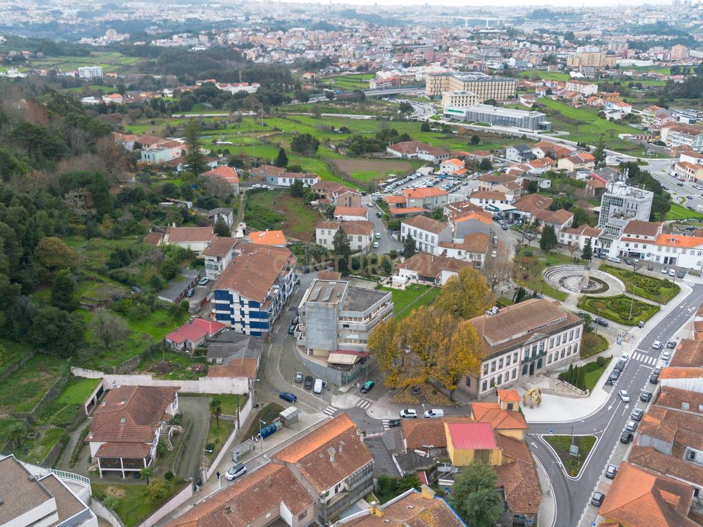 Moradia para restauro no Centro de Gondomar - Image 31