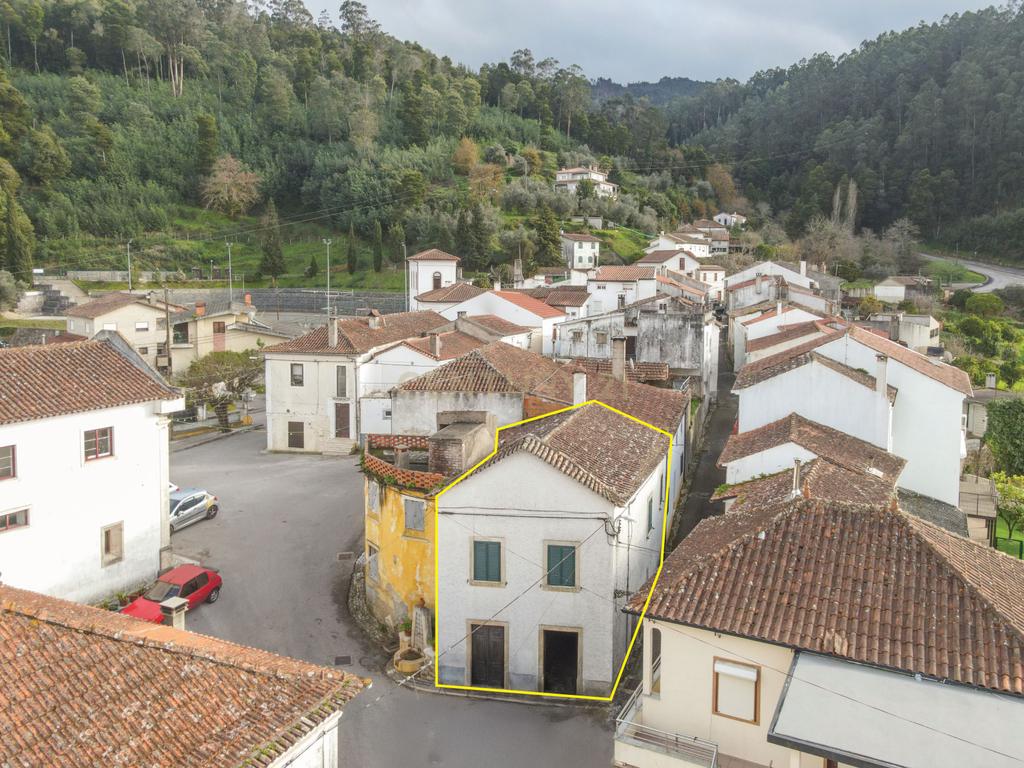 Moradia T2 - Vila Nova (Miranda do Corvo) - Image 1