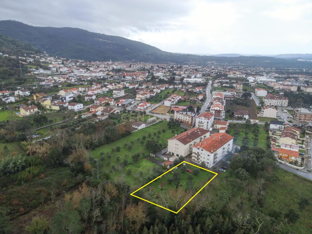 Terreno na Tapada do Tanque, Lousã - Image 1